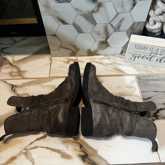 Born Boots Size 5 Women’s Leandra Gray Distressed Leather Side Zip D38322 - Picture 7 of 9